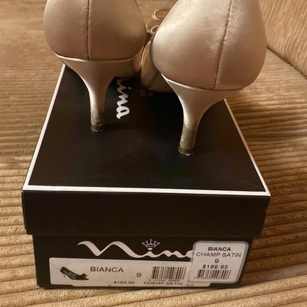 Nina size 9 champagne satin pumps bow heels wedding bridal shoes kitten heel - Picture 9 of 10
